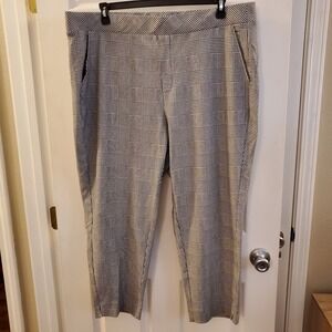 Torrid sz 3 short Plaid Stretch Pullon Pant elastic waist NWT work office career